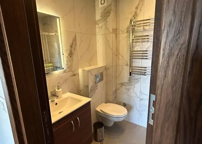 57, Titova Vila, Zlatibor * Palisat