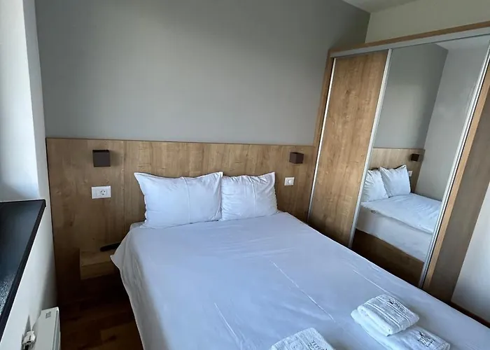 アパート 57, Titova Vila, Zlatibor Palisat