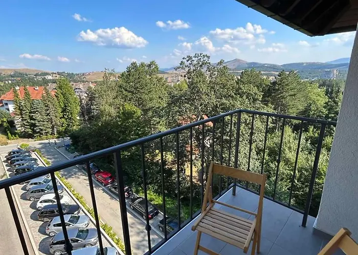 57, Titova Vila, Zlatibor アパート Palisat